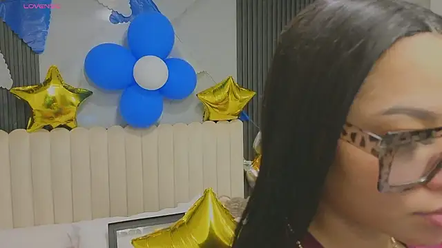 Madiee_Rhea Pertunjukan Kamera Seks Langsung