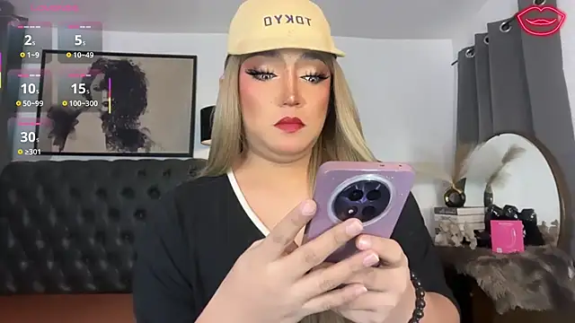 Sensual_Ekang: απευθείας σέξι σόου στην κάμερα