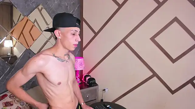 ValentinoCortez – live sex-cam-show
