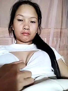 nipple-big 现场性爱视讯表演