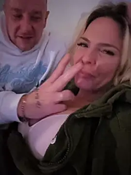 DirtyTechCouple- Live seks camshow