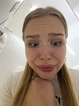 Liza_risky Live chatroom