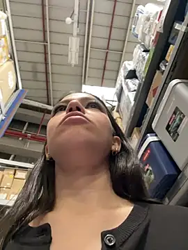Alyshanon18 Live chatroom